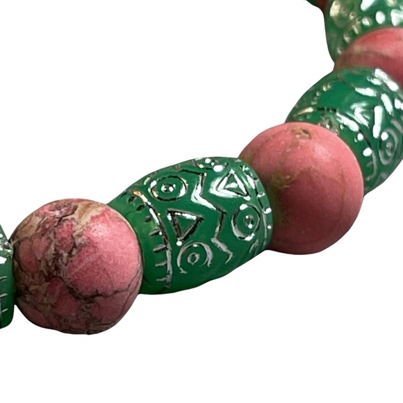 Green & silver carved bead & light pink imperial Jasper beaded bracelet NEW - Picture 4 of 6